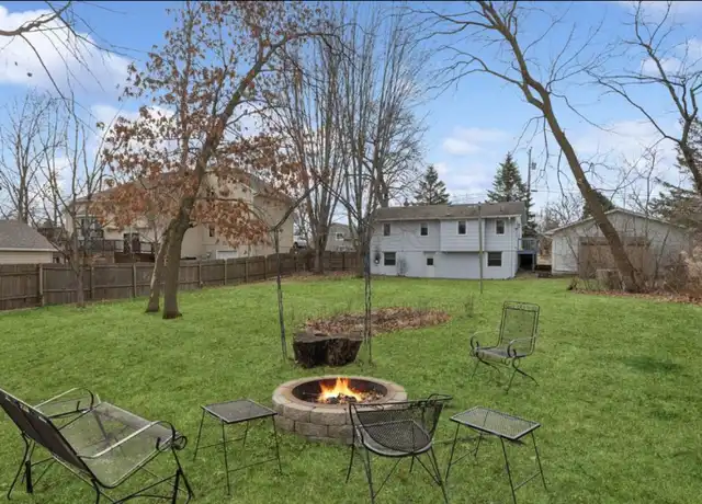 Property at 215 Sherwood Rd, Saint Paul, MN, 55126, 2 beds, 1 bath, [object Object]