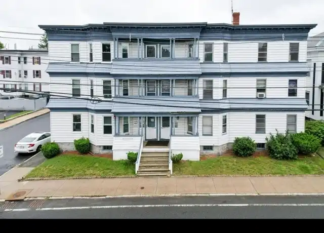 Property at 298 Pawtucket St Unit 3, Lowell, MA, 01854, 3 beds, 1 bath, [object Object]