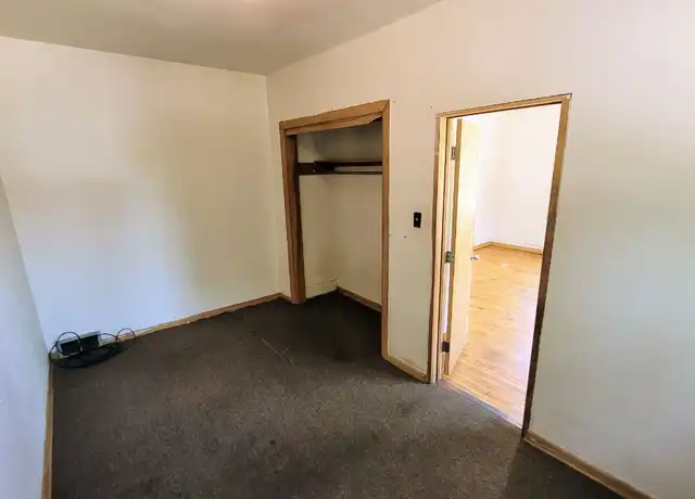 Property at 2471 S 17th St, Milwaukee, WI, 53215, 2 beds, 1 bath, [object Object]
