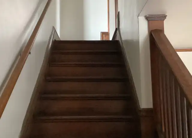 Property at 25 Delaware Ave, Charleston, WV, 25302, 2 beds, 1 bath, [object Object]