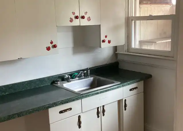 Property at 25 Delaware Ave, Charleston, WV, 25302, 2 beds, 1 bath, [object Object]