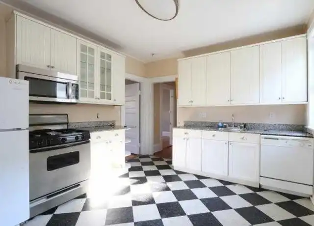 Property at 10 Parker Hill Ave, Roxbury, MA, 02120, 4 beds, 1 bath, [object Object]