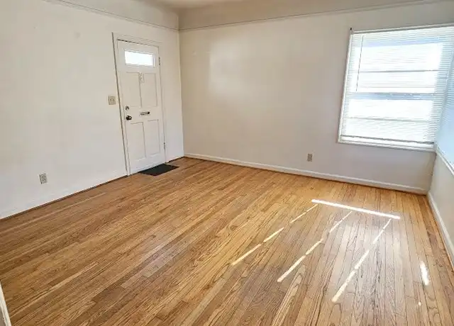 Property at 1519 N Killingsworth St Unit 1, Portland, OR, 97217, 1 bed, 1 bath, [object Object]