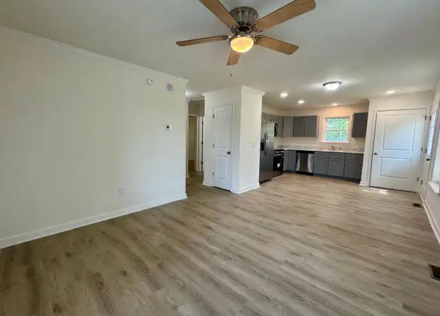 Property at 464 N Main St, Chase City, VA, 23924, 2 beds, 2 baths, [object Object]