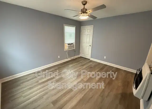 Property at 3067 Princeton Ave, Memphis, TN, 38112, 2 beds, 1 bath, [object Object]