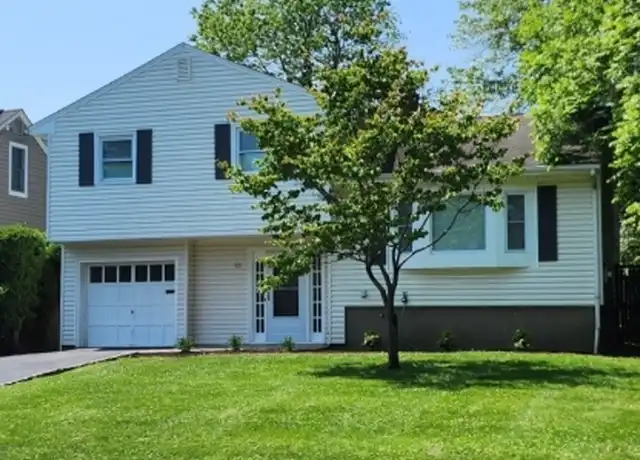 Property at 16 Bradford St, New Providence, NJ, 07974, 3 beds, 1.5 baths, [object Object]