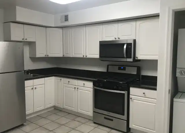 Property at 718 S Broadway Unit 300, Baltimore, MD, 21231, 2 beds, 2 baths, [object Object]