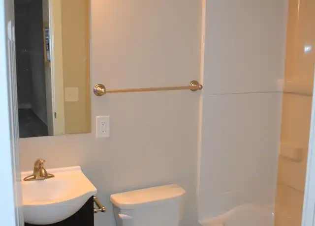Property at 1621 NE Taylor St Unit 6, Minneapolis, MN, 55413, 2 beds, 1.5 baths, [object Object]