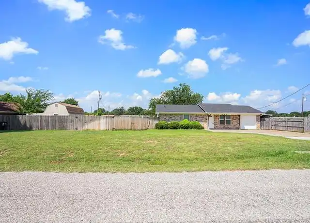Property at 826 Meadowlark Cir, Granbury, TX, 76049, 2 beds, 1.5 baths, [object Object]