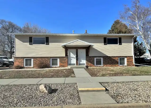 Property at 200 W 7th Ave Unit 1 (up), Mitchell, SD, 57301, 4 beds, 1 bath, [object Object]