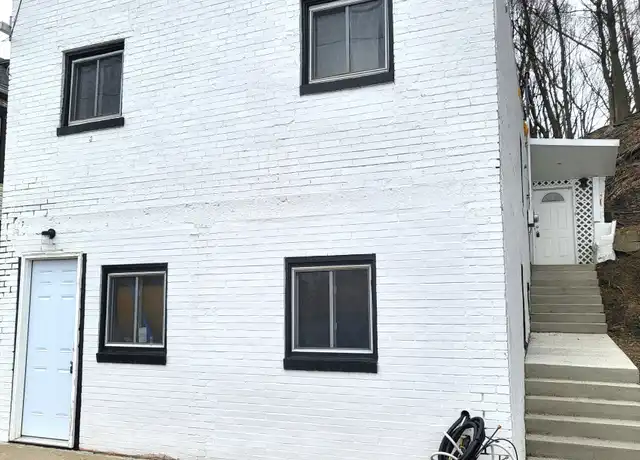 Property at 909 Harmony Ave Unit 2, New Brighton, PA, 15066, 2 beds, 1 bath, [object Object]