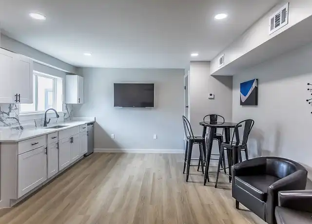 Property at Studio Rasa - 1030 Poplar Ave, Memphis, TN, 38105, 0-1 beds, 1 bath, [object Object]
