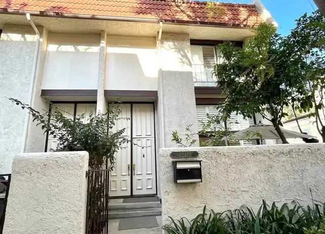 Property at 22271 Erwin St, Woodland Hills, CA, 91367, 3 beds, 2.5 baths, [object Object]