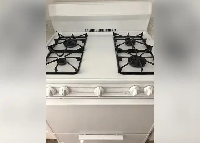 Property at Villa Los Pinos Apartments - 14340 Mulberry Dr, Whittier, CA, 90604, 2 beds, 1 bath, [object Object]