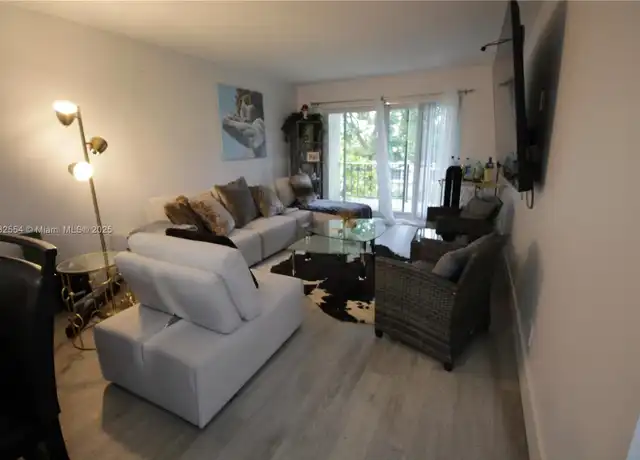 Property at 3002 NE 5th Ter Unit 210B, Wilton Manors, FL, 33334, 2 beds, 2.5 baths, [object Object]