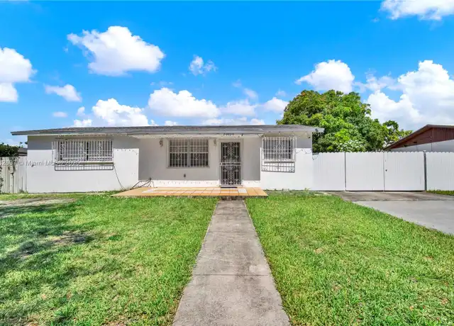 Property at 20200 SW 117th Ave Unit C, Miami, FL, 33177, 1 bed, 1 bath, [object Object]