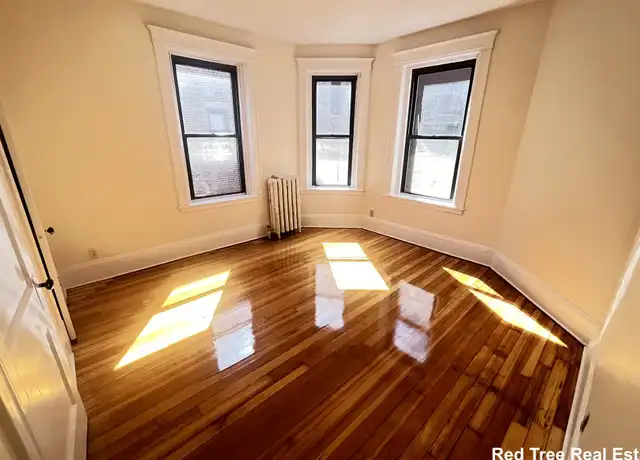 Property at 283 Saint Paul St Unit 3, Brookline, MA, 02446, 2 beds, 1 bath, [object Object]