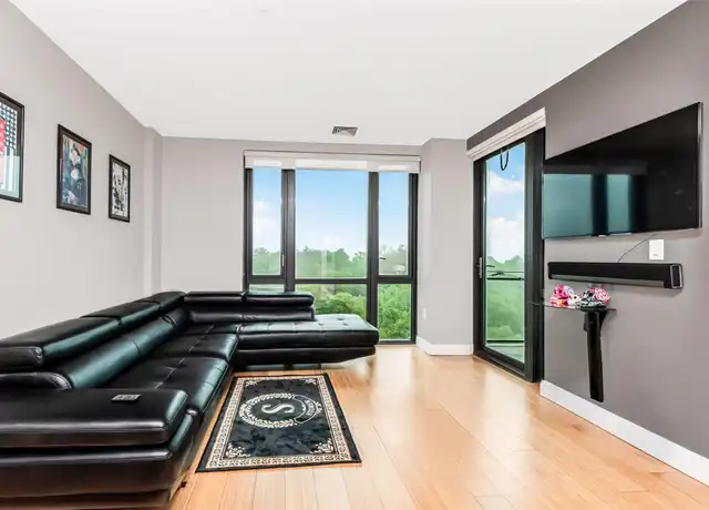Property at 701 Ridge Hill Blvd Unit 9G, Yonkers, NY, 10710, 2 beds, 2 baths, [object Object]