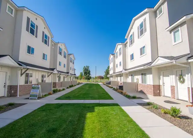 Property at 16767 N Macabee Beach Ln Unit 4, Nampa, ID, 83687, 3 beds, 2.5 baths, [object Object]