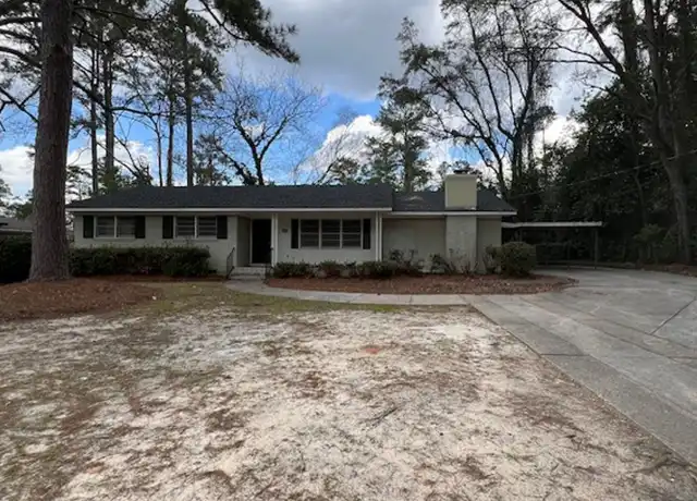 Property at 1202 Lakeview Dr, Valdosta, GA, 31602, 3 beds, 2 baths, [object Object]