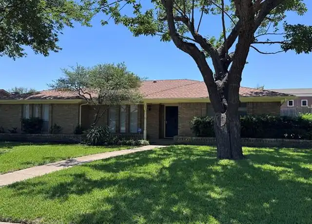 Property at 1800 Westlake Dr, Plano, TX, 75075, 3 beds, 2 baths, [object Object]