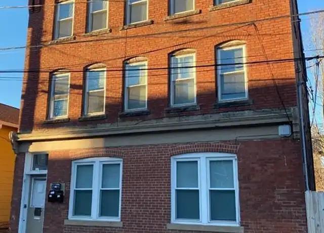 Property at 14 Portland St, Middletown, CT, 06457, 3 beds, 1 bath, [object Object]