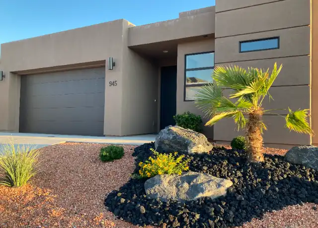 Property at 945 W Jonathon Dr, Washington, UT, 84780, 3 beds, 2 baths, [object Object]