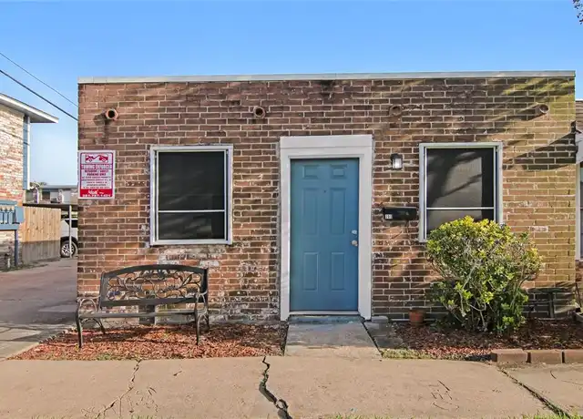 Property at 211 W F St #211, La Porte, TX, 77571, 1 bed, 1 bath, [object Object]