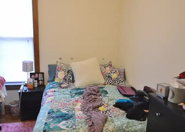 Property at 1415 W Belle Plaine Ave Unit 2, Chicago, IL, 60613, 3 beds, 2 baths, [object Object]