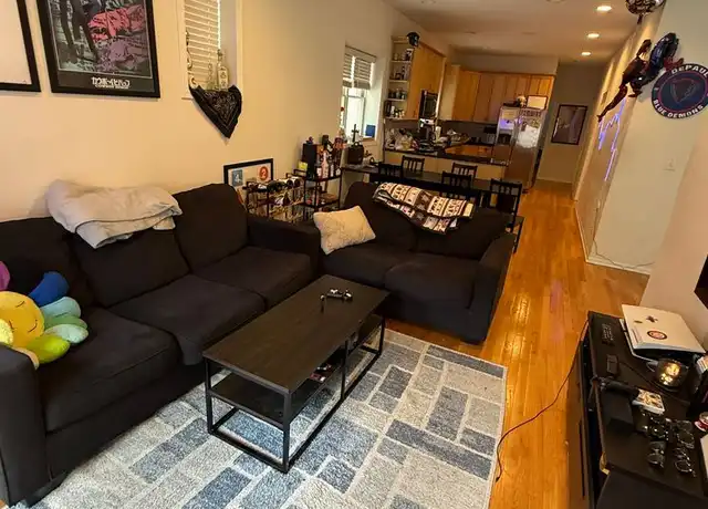 Property at 1119 W Addison St Unit 1119-1, Chicago, IL, 60613, 4 beds, 3 baths, [object Object]