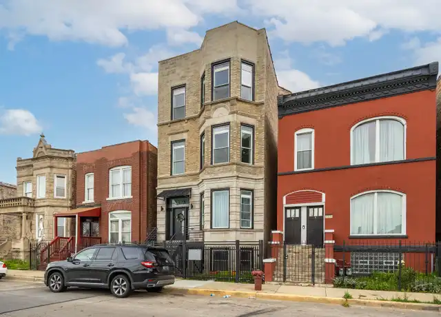 Property at 3328 W Congress Pkwy Unit G, Chicago, IL, 60624, 2 beds, 1 bath, [object Object]