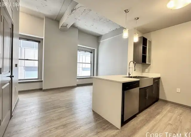 Property at 306 E 12th St Unit 303, Kansas City, MO, 64108, 1 bed, 1 bath, [object Object]