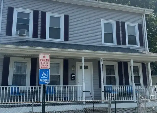 Property at 35 Yates St Unit 1, Lincoln, RI, 02865, 2 beds, 1 bath, [object Object]
