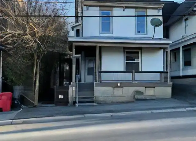 Property at 1723 W Market St Unit 2, Pottsville, PA, 17901, 3 beds, 1 bath, [object Object]