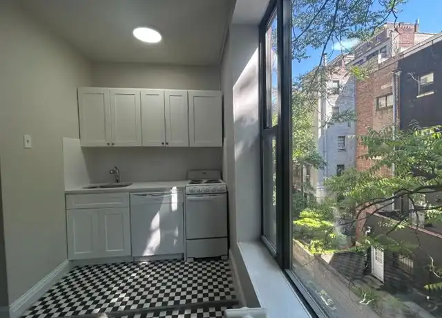 Property at 318 W 106th St, New York, NY, 10025, 0 beds, 1 bath, [object Object]