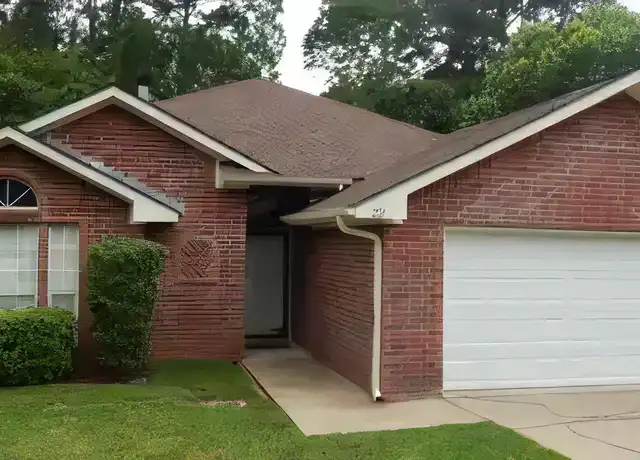 Property at 221 Frederick Cir, Flint, TX, 75762, 3 beds, 2 baths, [object Object]
