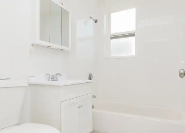 Property at 374-378 Washington St Unit 2, Dorchester Center, MA, 02124, 4 beds, 1 bath, [object Object]