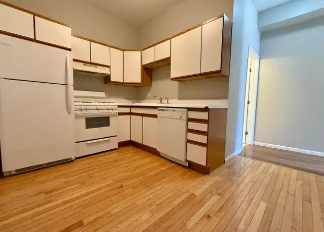 Property at 556 W 37th St Unit 2E, Chicago, IL, 60609, 2 beds, 1 bath, [object Object]