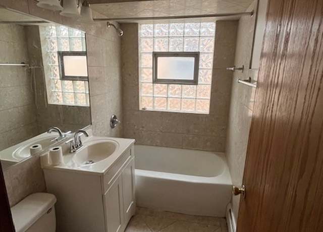 Photo of 1915 S Harlem Ave Unit 2W, Berwyn, IL 60402