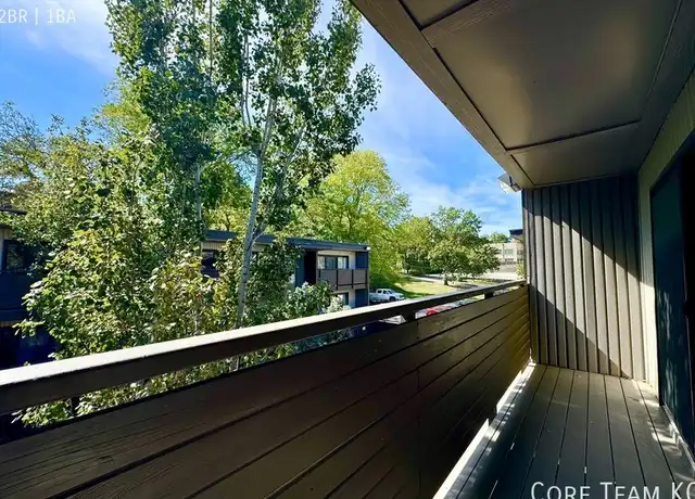 Property at 4916 Grand Ave Unit 4912-05, Kansas City, MO, 64112, 2 beds, 1 bath, [object Object]
