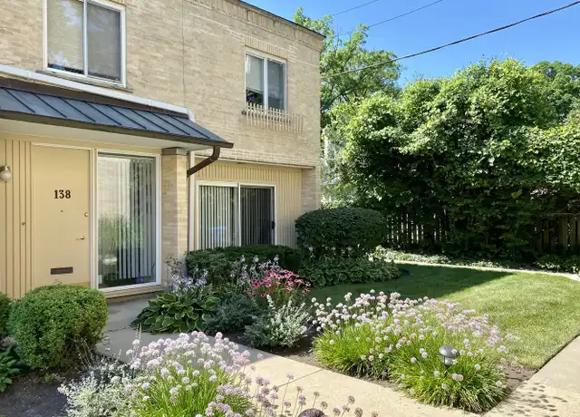 Property at 138 Green Bay Rd #138, Glencoe, IL, 60022, 3 beds, 2.5 baths, [object Object]