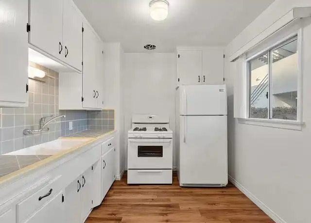 Property at 139 N Beachwood Dr, Burbank, CA, 91506, 1 bed, 1 bath, [object Object]
