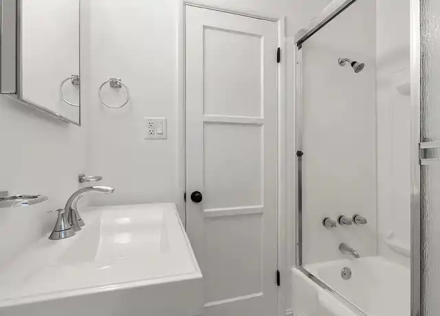 Property at 139 N Beachwood Dr, Burbank, CA, 91506, 1 bed, 1 bath, [object Object]