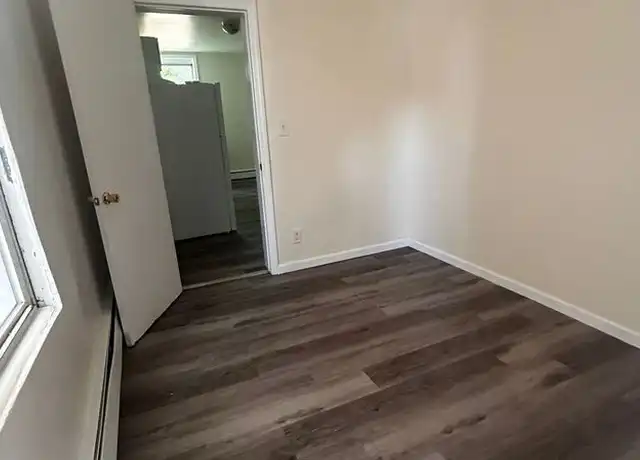 Property at 484 Walnut St, Yonkers, NY, 10701, 2 beds, 1 bath, [object Object]