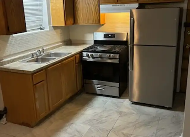 Property at 14636 Keystone Ave, Midlothian, IL, 60445, 2 beds, 1 bath, [object Object]