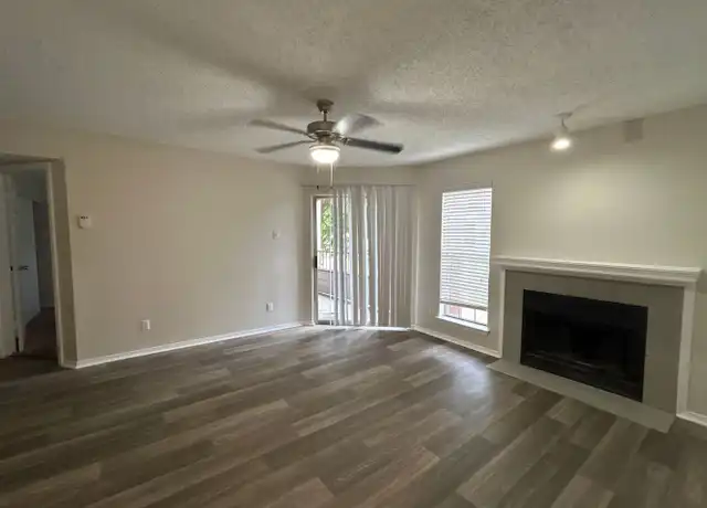 Property at 247 E Corporate Dr Unit 825, Lewisville, TX, 75067, 1 bed, 1 bath, [object Object]