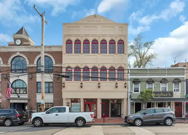 Property at 10 Wall St Unit 3B, Huntington, NY, 11743, 1 bed, 1 bath, [object Object]