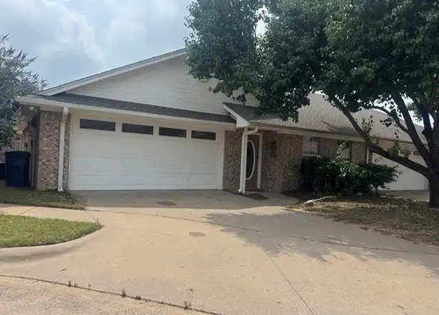 Property at 1010 Teresa Ct, Granbury, TX, 76048, 2 beds, 2 baths, [object Object]