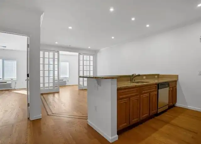 Property at 528 52nd St #206, West New York, NJ, 07093, 1 bed, 1 bath, [object Object]