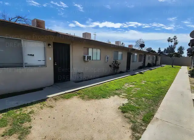 Property at 1813 Oregon St Unit 1815-2, Bakersfield, CA, 93305, 2 beds, 1 bath, [object Object]
